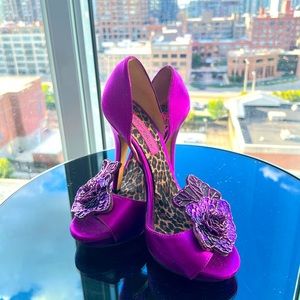 Betsy Johnson peep toe fuchsia heels pumps
